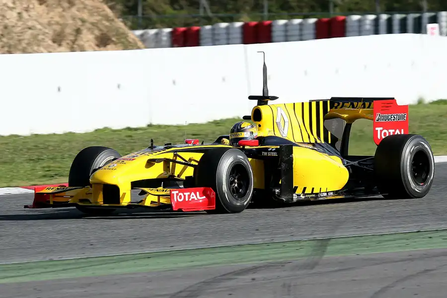 147 | 2010 | Barcelona | Renault R30 | Robert Kubica | © carsten riede fotografie