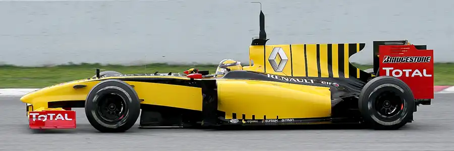 148 | 2010 | Barcelona | Renault R30 | Robert Kubica | © carsten riede fotografie