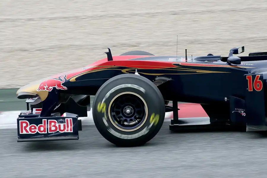 160 | 2010 | Barcelona | Toro Rosso-Ferrari STR5 | Sebastien Buemi | © carsten riede fotografie