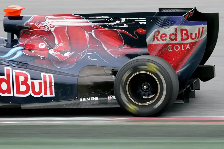 162 | 2010 | Barcelona | Toro Rosso-Ferrari STR5 | Sebastien Buemi | © carsten riede fotografie
