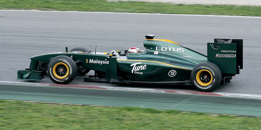 066 | 2010 | Barcelona | Lotus-Cosworth T127 | Jarno Trulli | © carsten riede fotografie