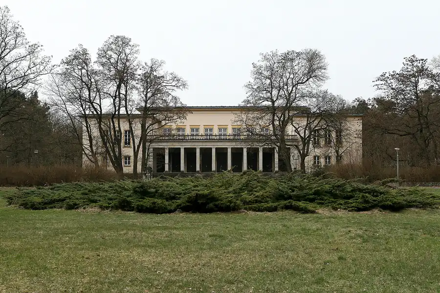 033 | 2010 | Bogensee | FDJ-Jugendhochschule | © carsten riede fotografie