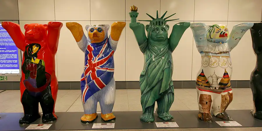 054 | 2010 | Berlin | United Buddy Bears | © carsten riede fotografie