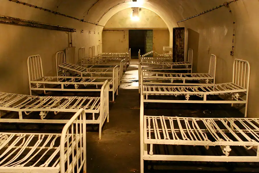 042 | 2010 | Guernsey | German Underground Military Hospital | © carsten riede fotografie