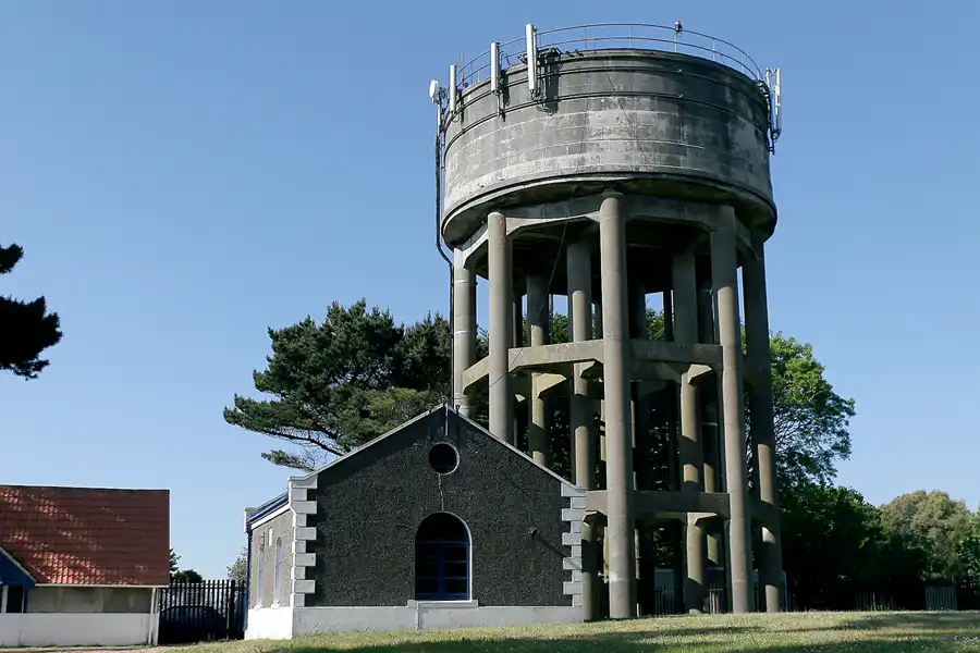 193 | 2010 | Guernsey | Water Tower | © carsten riede fotografie