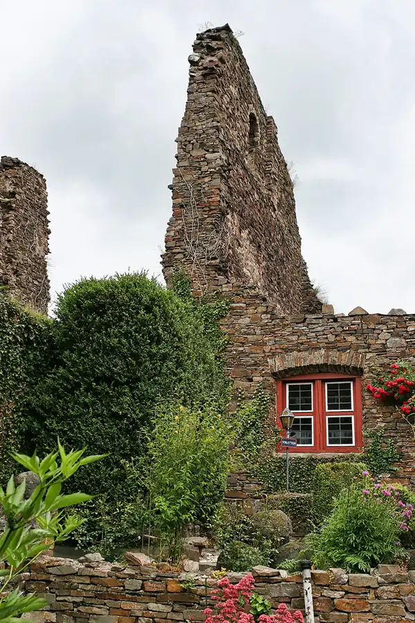 004 | 2010 | Alken | Burg Thurant | © carsten riede fotografie