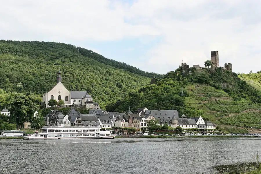 020 | 2010 | Beilstein | Burg Metternich | © carsten riede fotografie