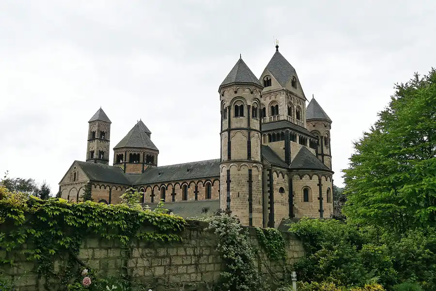079 | 2010 | Maria Laach | © carsten riede fotografie