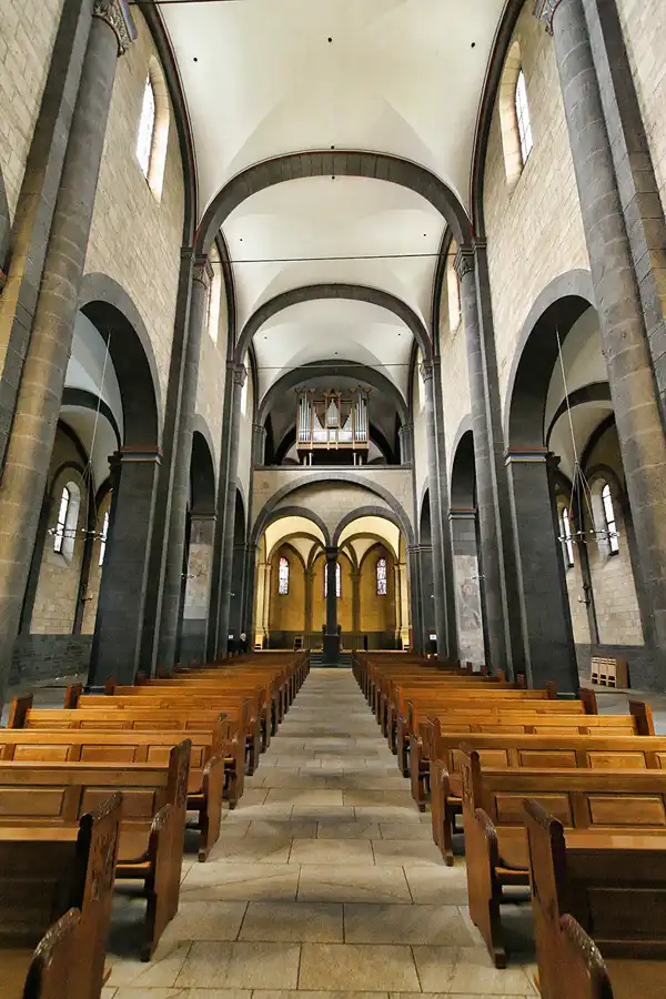 086 | 2010 | Maria Laach | © carsten riede fotografie