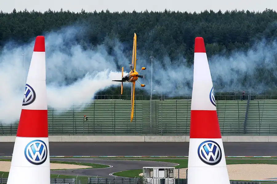 043 | 2010 | Eurospeedway | Red Bull Air Race – Matt Hall | © carsten riede fotografie