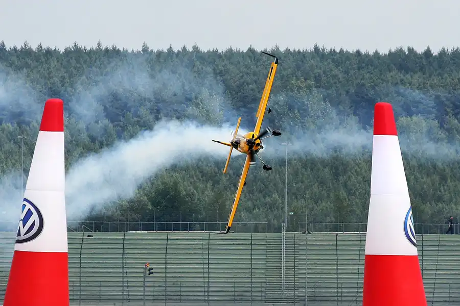 064 | 2010 | Eurospeedway | Red Bull Air Race – Nigel Lamb | © carsten riede fotografie