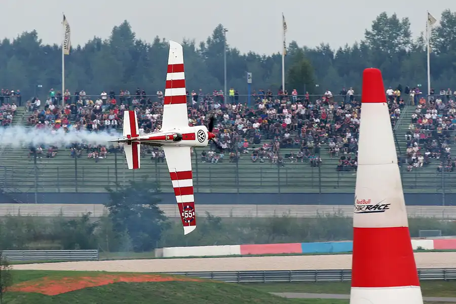 081 | 2010 | Eurospeedway | Red Bull Air Race – Paul Bonhomme | © carsten riede fotografie