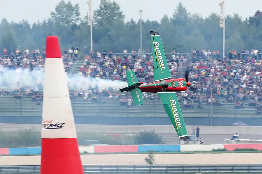088 | 2010 | Eurospeedway | Red Bull Air Race – Pete McLeod | © carsten riede fotografie