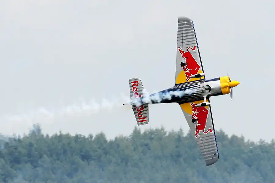 089 | 2010 | Eurospeedway | Red Bull Air Race – Peter Besenyei | © carsten riede fotografie