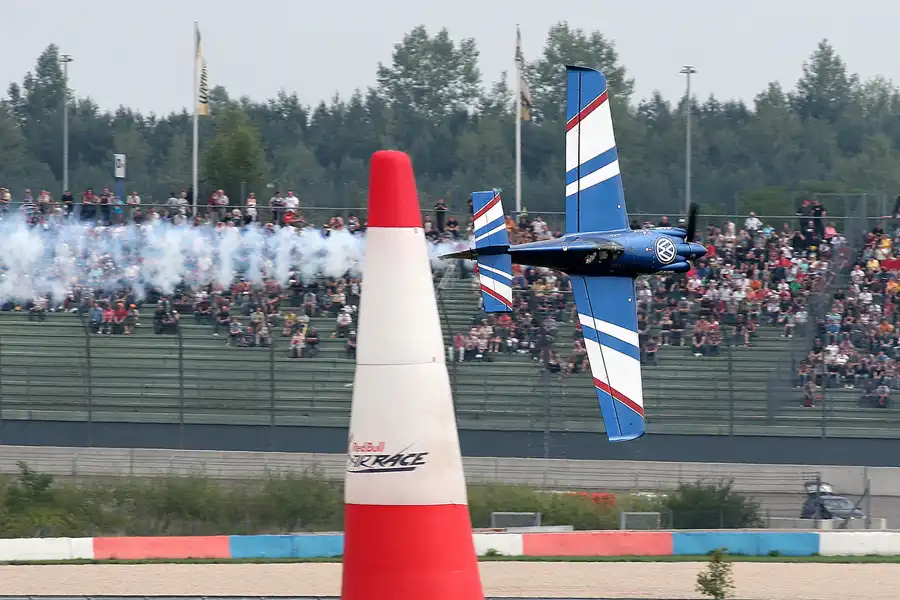 099 | 2010 | Eurospeedway | Red Bull Air Race – Sergey Rakhmanin | © carsten riede fotografie