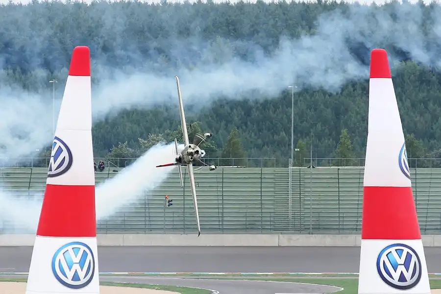 103 | 2010 | Eurospeedway | Red Bull Air Race – Yoshihide Muroya | © carsten riede fotografie