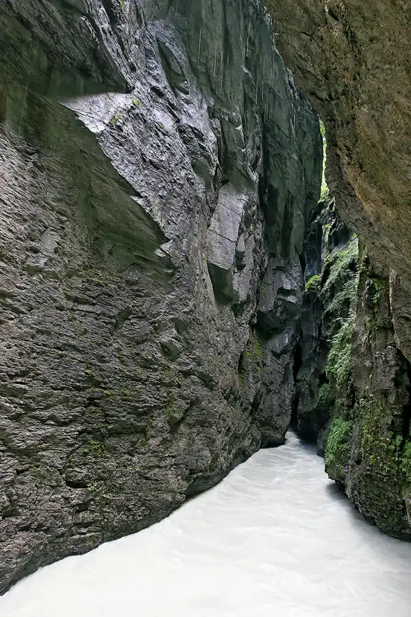 024 | 2010 | Aareschlucht | © carsten riede fotografie