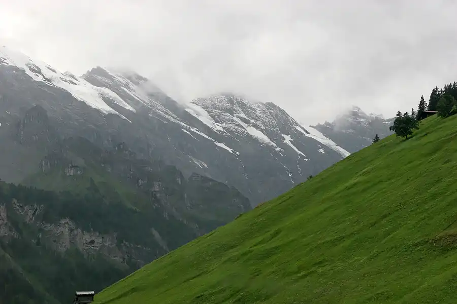 049 | 2010 | Schilthorn-Stechelberg | Luftseilbahnfahrt | © carsten riede fotografie