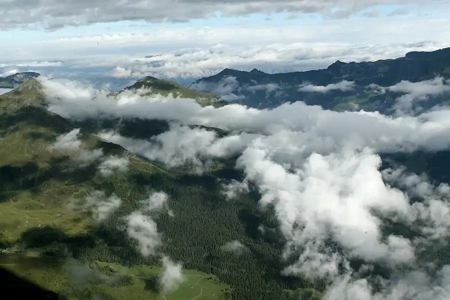 020 | 2010 | Kleine Scheidegg – Jungfraujoch | Zahnradbahnfahrt | © carsten riede fotografie