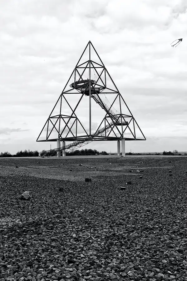 069 | 2010 | Bottrop | Tetraeder | © carsten riede fotografie