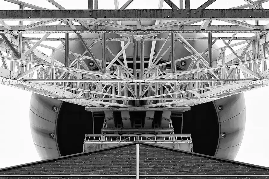 096 | 2010 | Lünen | Colani Ufo (Lüntec Tower) | © carsten riede fotografie