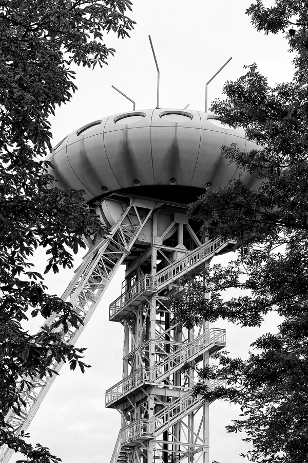 095 | 2010 | Lünen | Colani Ufo (Lüntec Tower) | © carsten riede fotografie