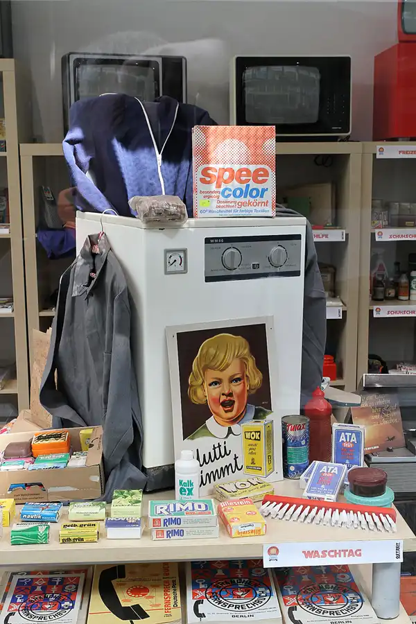 070 | 2011 | Berlin | Berlin Carré – Karl-Liebknecht-Strasse | © carsten riede fotografie