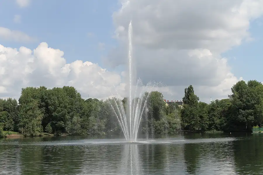 115 | 2011 | Berlin | Weissenseepark | © carsten riede fotografie