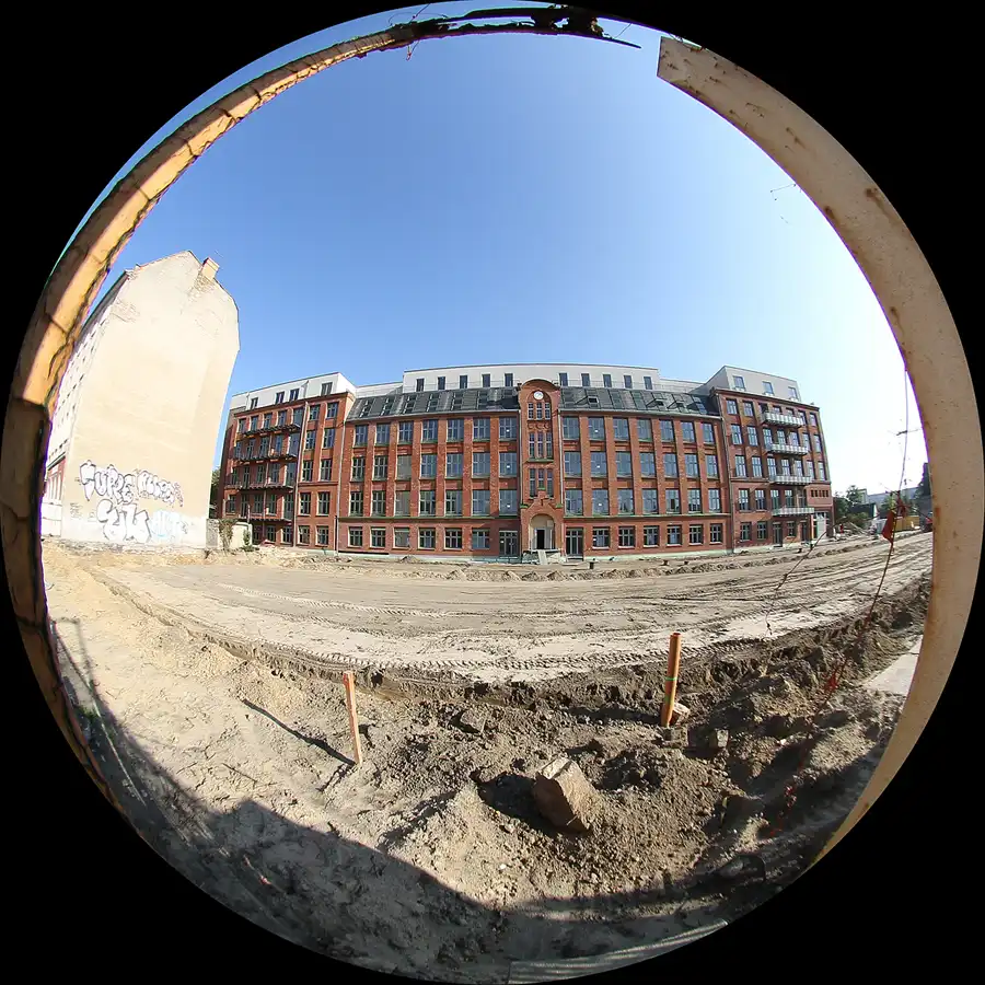 150 | 2011 | Berlin | Konrad-Wolf-Strasse – ehemalige Zuckerwarenfabrik | © carsten riede fotografie