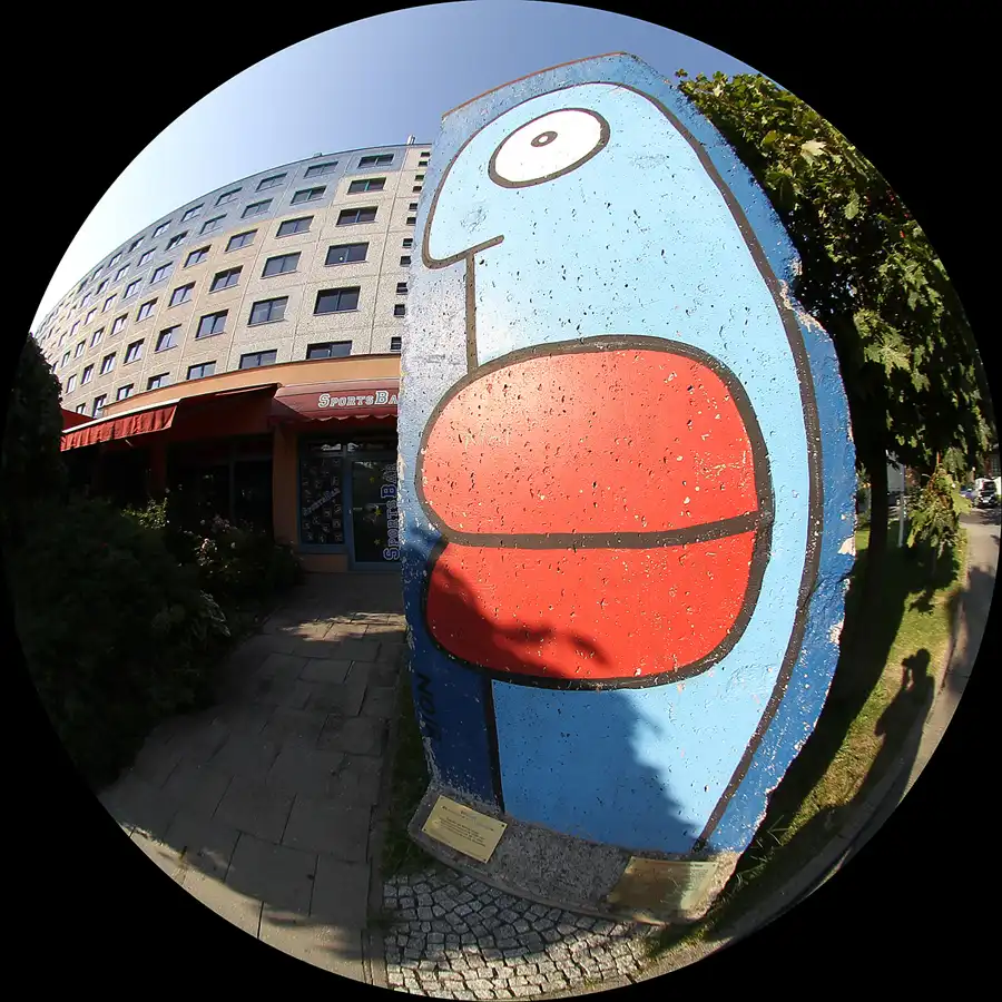 151 | 2011 | Berlin | Werneuchener Strasse | © carsten riede fotografie