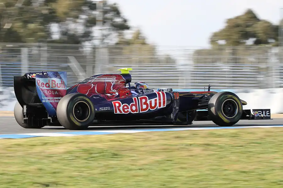 165 | 2011 | Jerez De La Frontera | Toro Rosso-Ferrari STR6 | Jaime Alguersuari | © carsten riede fotografie