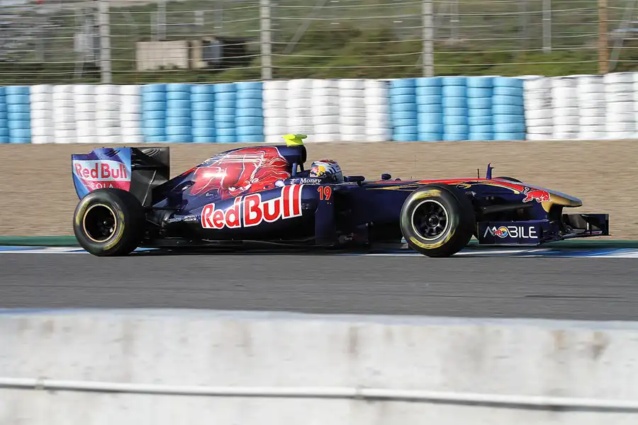 166 | 2011 | Jerez De La Frontera | Toro Rosso-Ferrari STR6 | Jaime Alguersuari | © carsten riede fotografie
