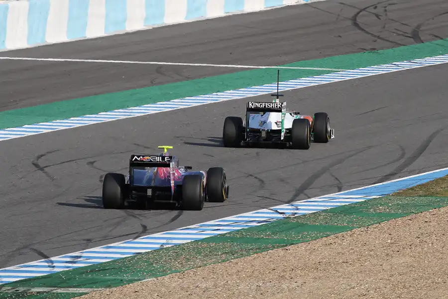 169 | 2011 | Jerez De La Frontera | Toro Rosso-Ferrari STR6 | Jaime Alguersuari + Force India-Mercedes Benz VJM04 | Adrian Sutil | © carsten riede fotografie