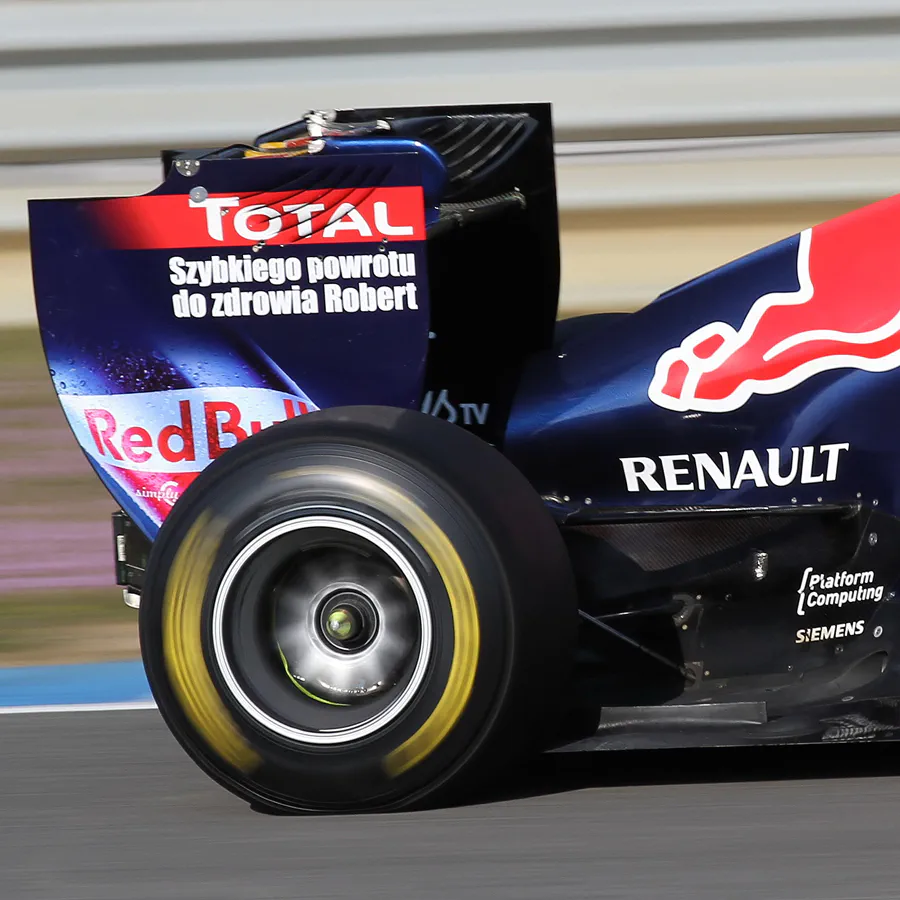 122 | 2011 | Jerez De La Frontera | Red Bull-Renault RB7 | Mark Webber | © carsten riede fotografie