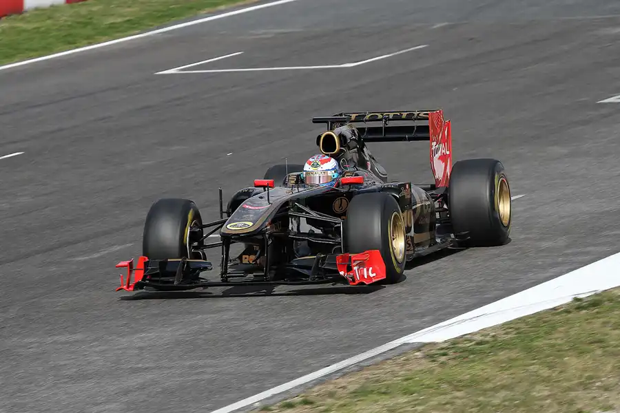 184 | 2011 | Barcelona | Renault R31 | Vitali Petrov | © carsten riede fotografie