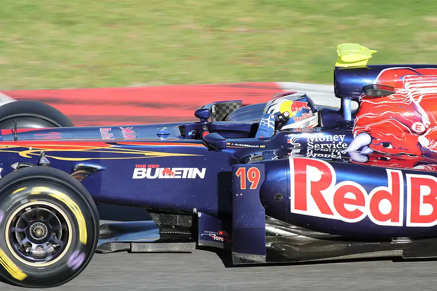 219 | 2011 | Barcelona | Toro Rosso-Ferrari STR6 | Jaime Alguersuari | © carsten riede fotografie