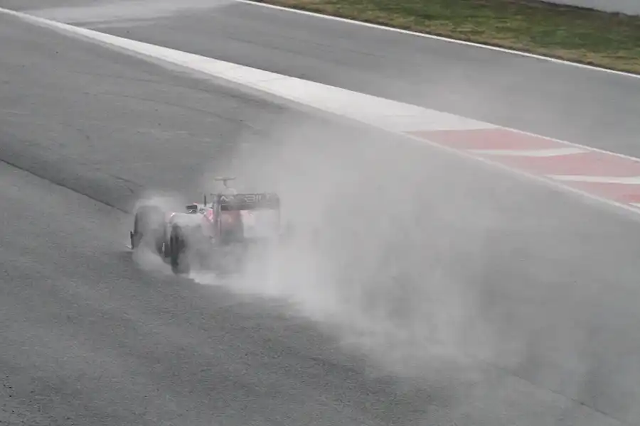 234 | 2011 | Barcelona | Toro Rosso-Ferrari STR6 | Daniel Ricciardo | © carsten riede fotografie