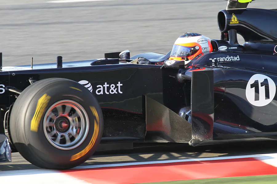 242 | 2011 | Barcelona | Williams-Cosworth FW33 | Rubens Barrichello | © carsten riede fotografie