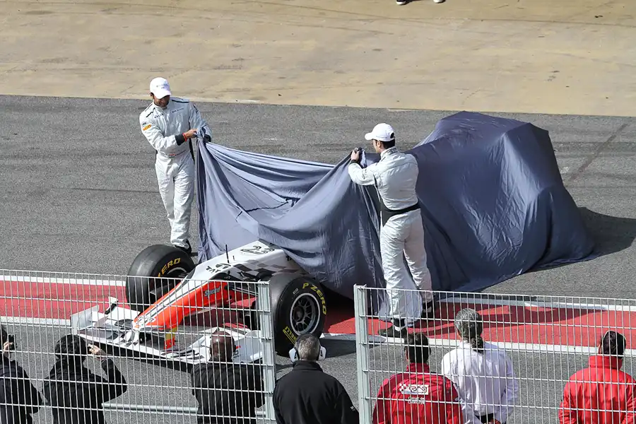 051 | 2011 | Barcelona | HRT-Cosworth F111 | Narain Karthikeyan + Vitantonio Liuzzi | © carsten riede fotografie