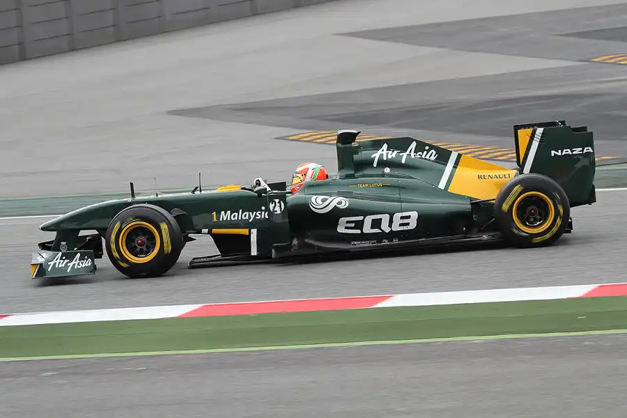 087 | 2011 | Barcelona | Lotus-Renault T128 | Jarno Trulli | © carsten riede fotografie