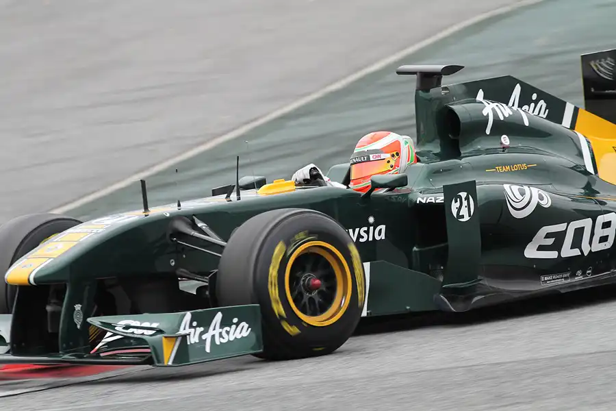089 | 2011 | Barcelona | Lotus-Renault T128 | Jarno Trulli | © carsten riede fotografie
