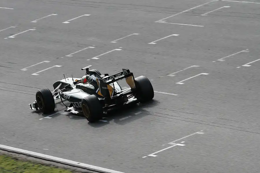 093 | 2011 | Barcelona | Lotus-Renault T128 | Jarno Trulli | © carsten riede fotografie