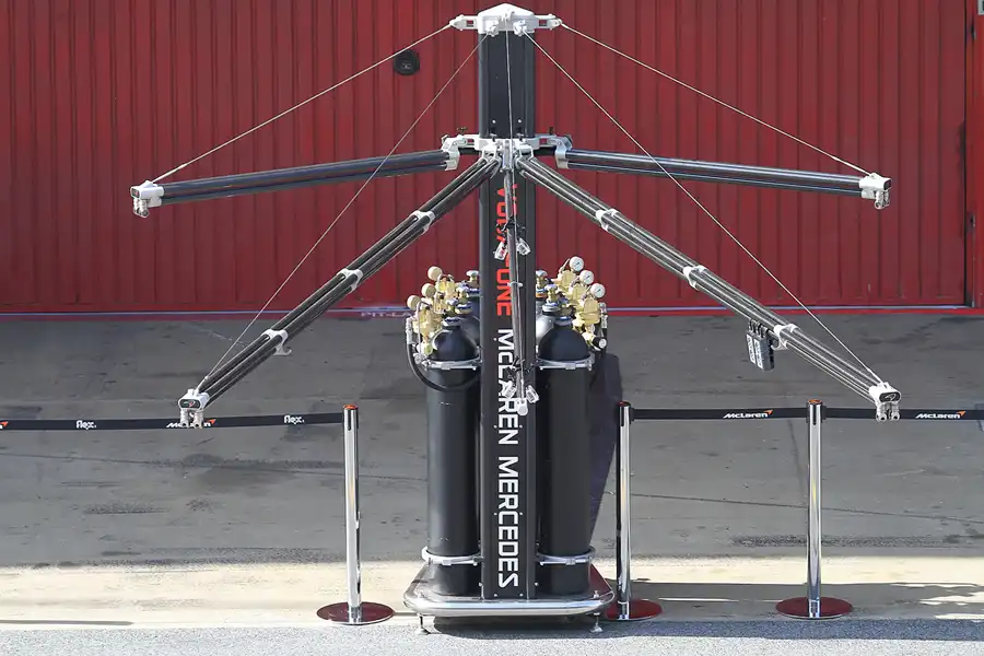 151 | 2011 | Barcelona | McLaren | © carsten riede fotografie