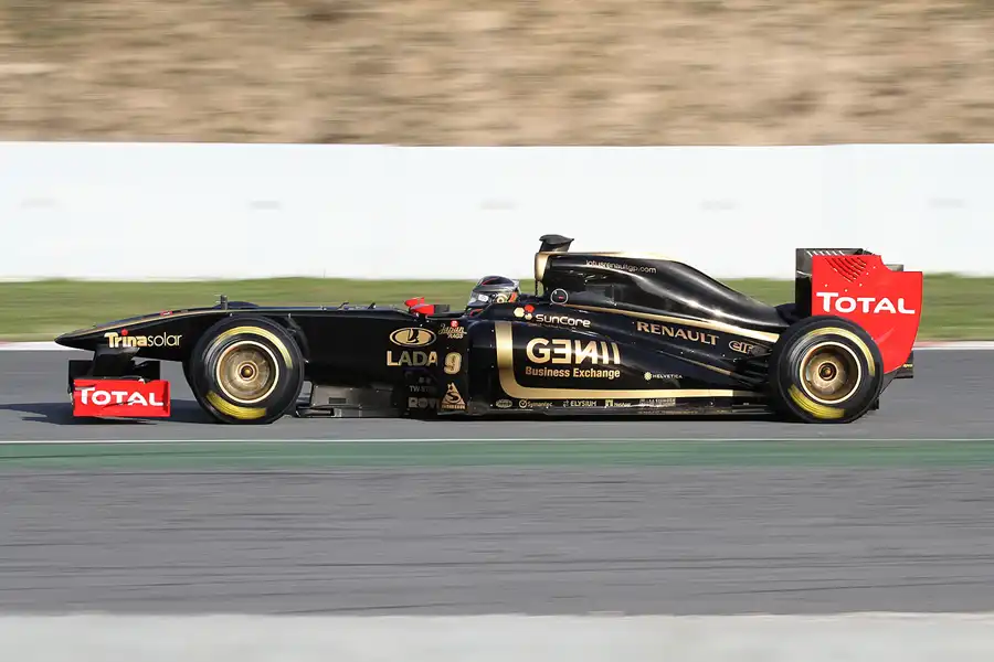 204 | 2011 | Barcelona | Renault R31 | Nick Heidfeld | © carsten riede fotografie
