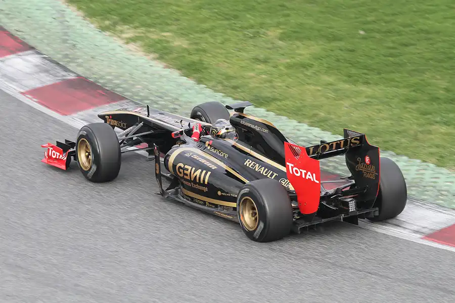 206 | 2011 | Barcelona | Renault R31 | Nick Heidfeld | © carsten riede fotografie