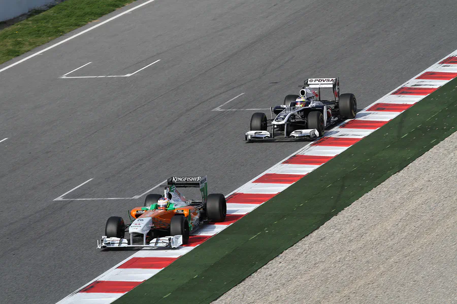 036 | 2011 | Barcelona | Force India-Mercedes Benz VJM04 | Paul Di Resta + Williams-Cosworth FW33 | Pastor Maldonado | © carsten riede fotografie
