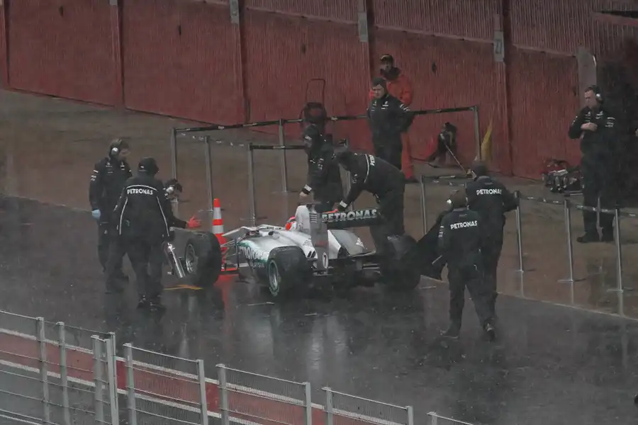 005 | 2011 | Barcelona | Mercedes Benz W02 | Michael Schumacher – 09:51 | © carsten riede fotografie