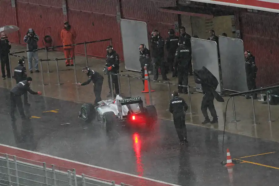 026 | 2011 | Barcelona | Mercedes Benz W02 | Michael Schumacher – 10:45 | © carsten riede fotografie