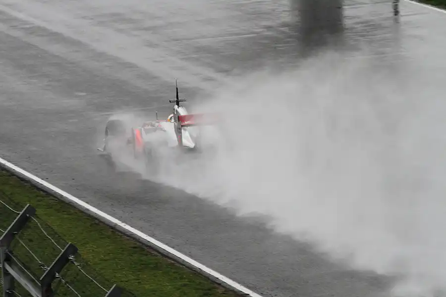 106 | 2011 | Barcelona | McLaren-Mercedes Benz MP4-26 | Lewis Hamilton – 15:20 | © carsten riede fotografie