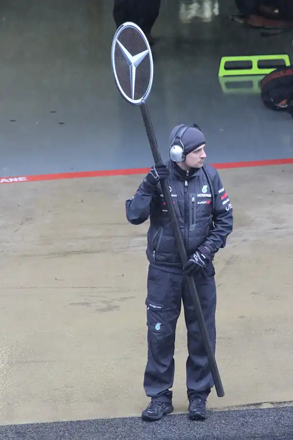 129 | 2011 | Barcelona | Mercedes Benz – 15:43 | © carsten riede fotografie